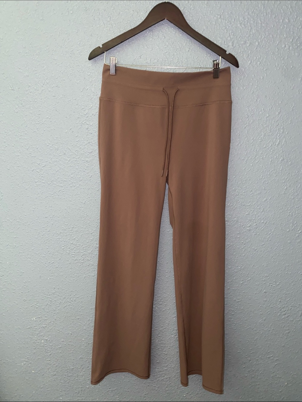 Vuori L daily wide leg pants excellent condition